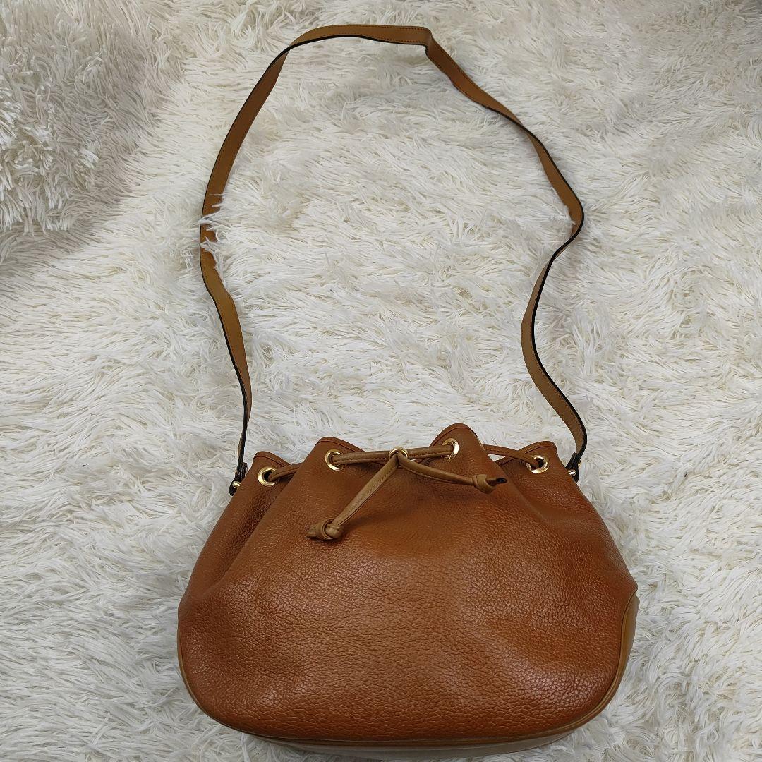 本日限定価格　Dior　ショルダーバッグ　レザー　巾着　肩掛け　CD金具　シボ革