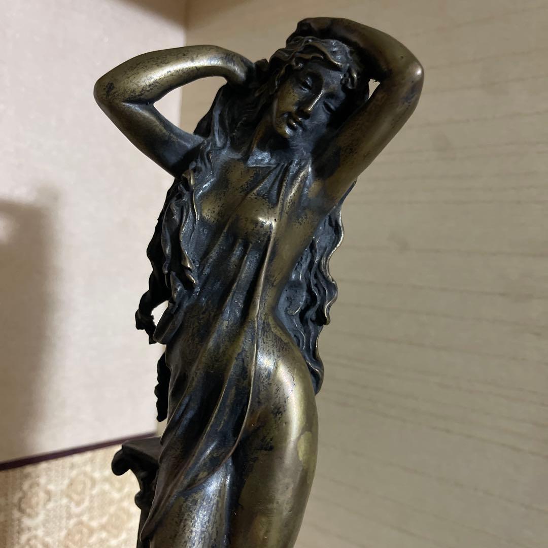 ブロンズ製女性像 彫刻