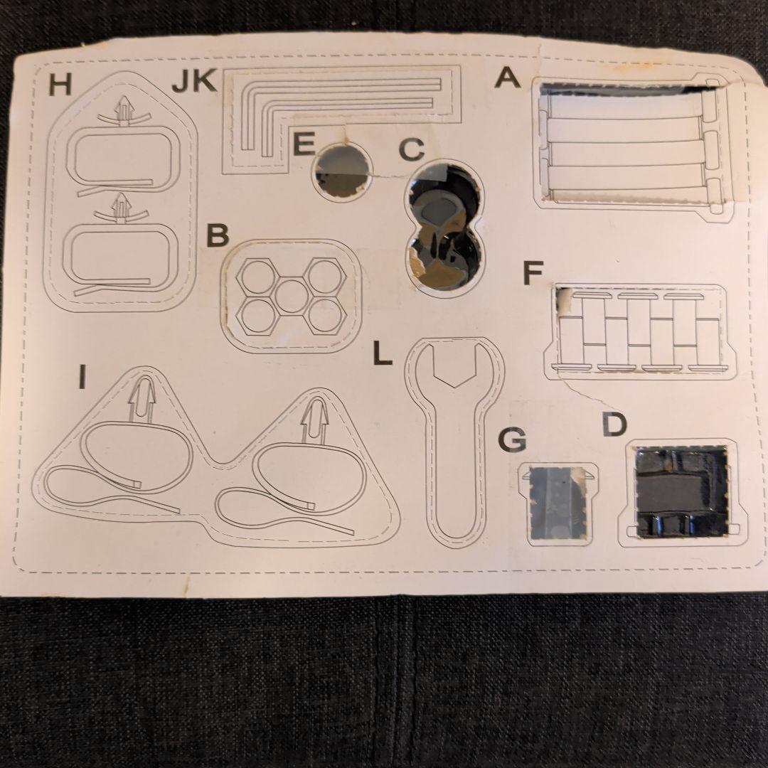 EQUALS 壁寄せテレビスタンド WALL V3 ロータイプ 32～80V対応