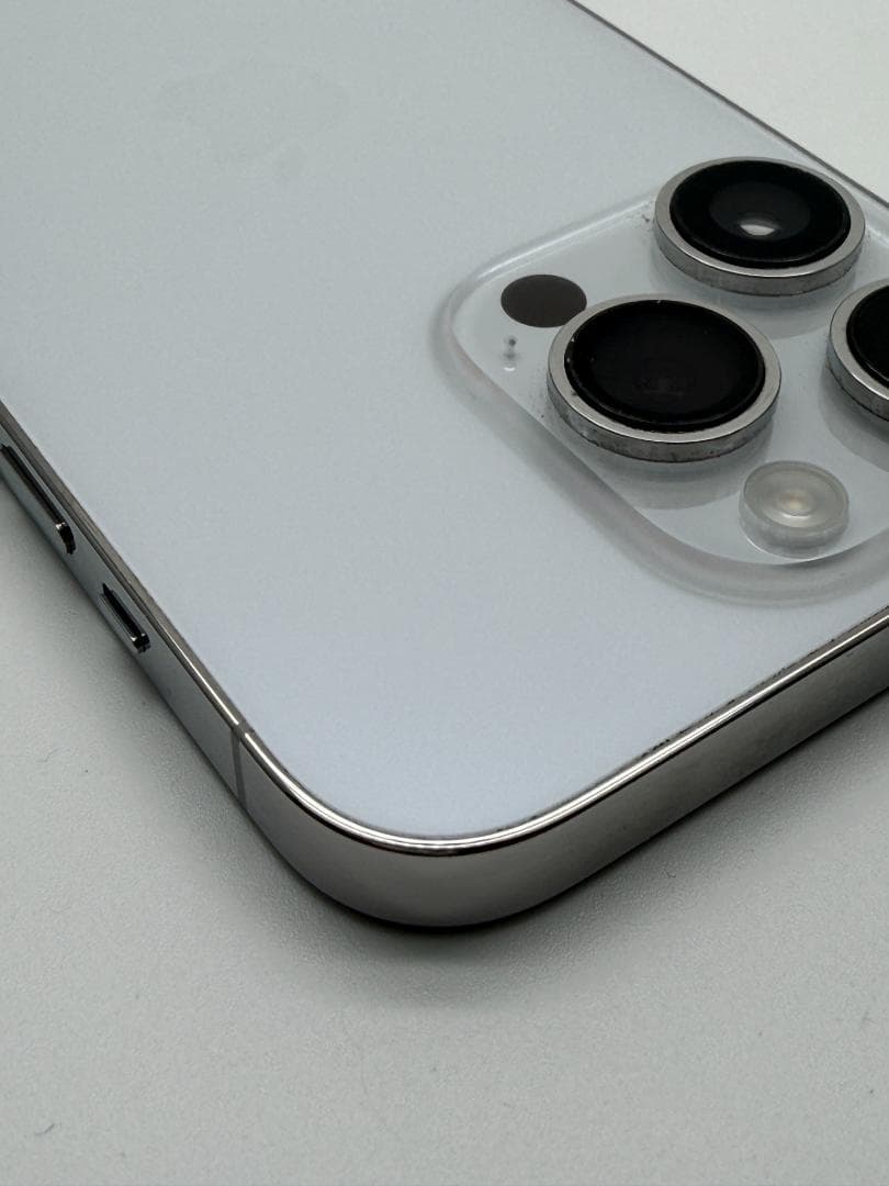 ＜美品＞iPhone 14 Pro シルバー 256GB シムフリー 残債無し