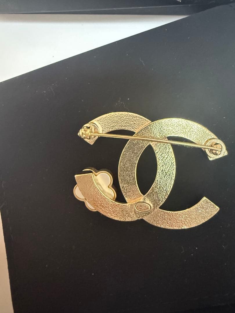 CHANEL CCロゴブローチ ゴールド
