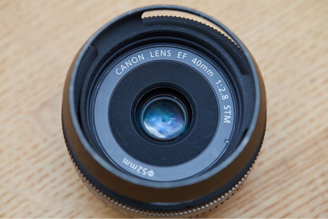 Canon EF 40mm f/2.8 STM レンズ フード付き