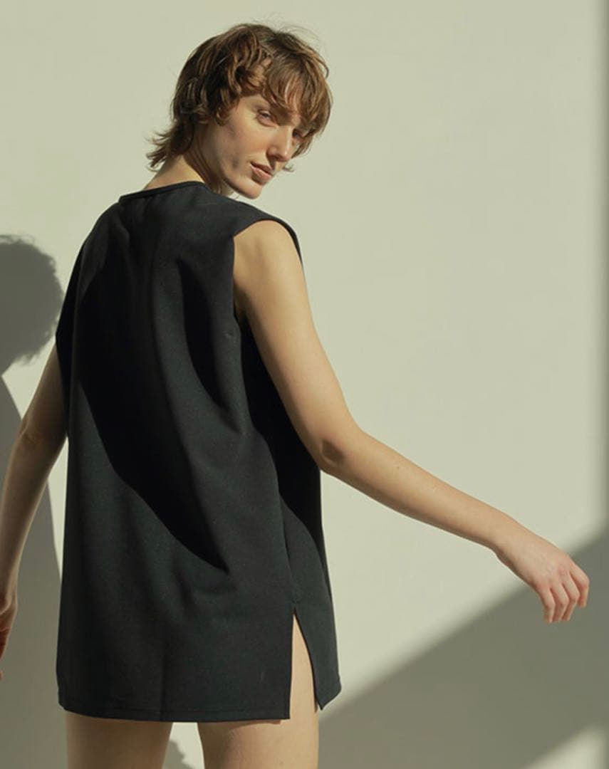 新品未使用【ETRE TOKYO】エトレトウキョウ ラッシュガード Mサイズ