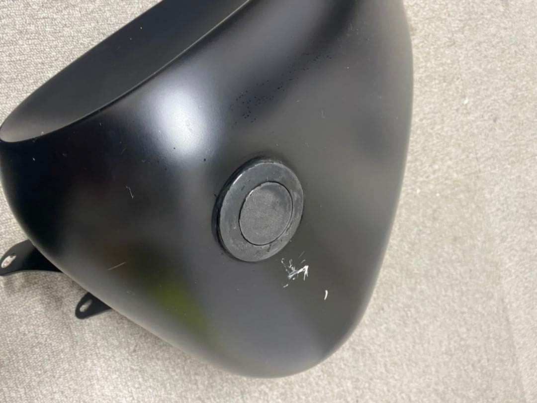 スポーツスター　インジェクション車用　カスタムタンク　凹み　えぐり　錆有