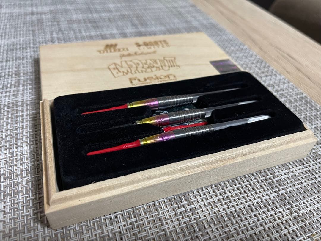 ティガ エンプレチュ3 フュージョン 坂口優希恵モデル エスダーツ限定モデル