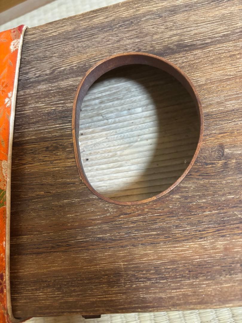 伝統的な筝 13弦 爪付き