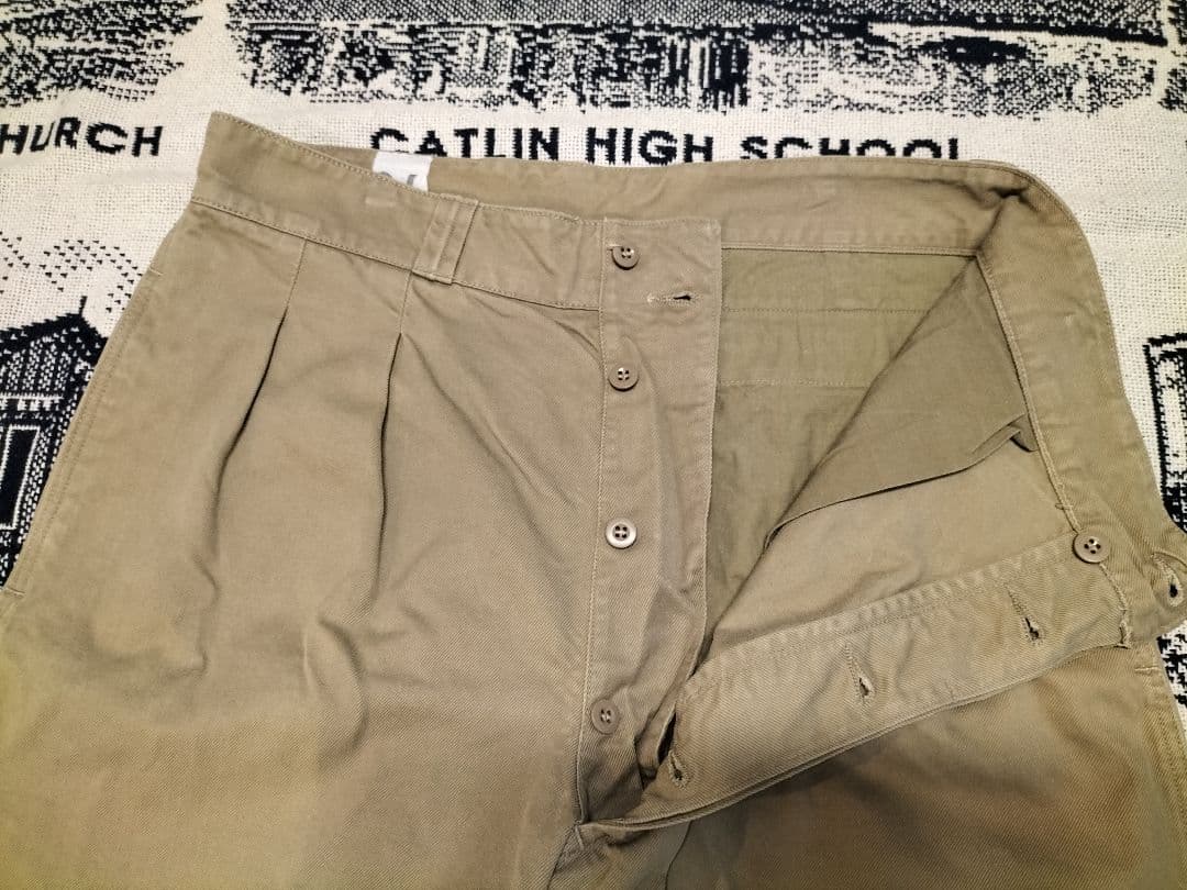 【実物】フランス軍　M52チノパンツ　サイズ３４　後期タイプ