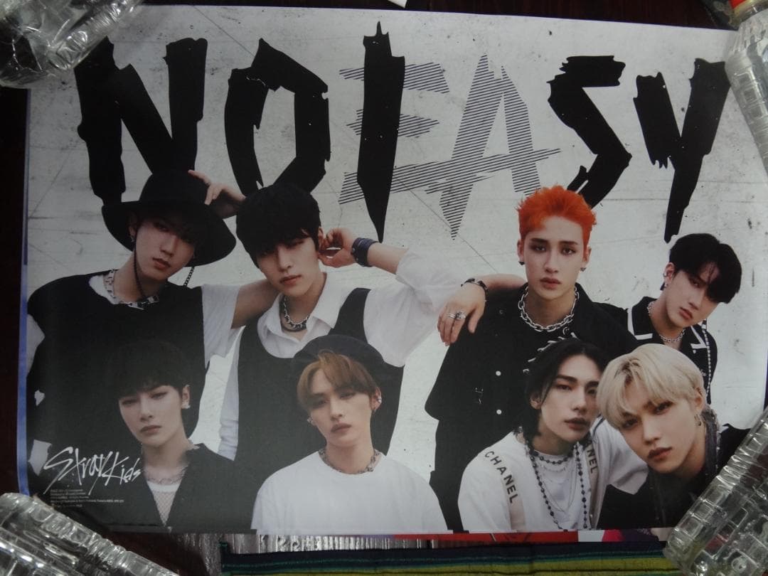 B2サイズポスター200本セット ・アニメアーティスト混合