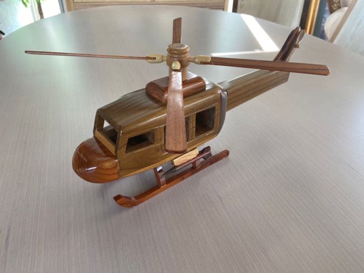 レトロな 木製オブジェ  ヘリコプター