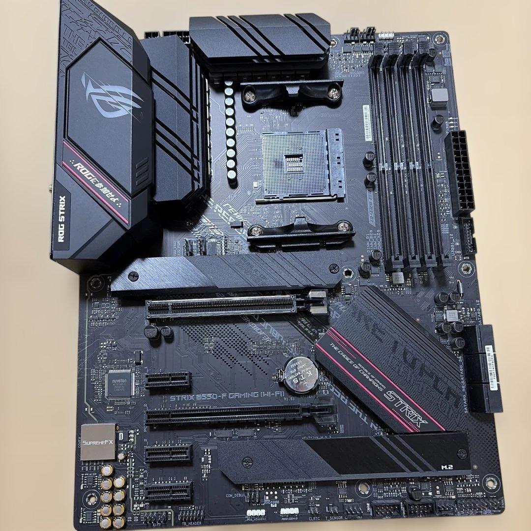 ASUS STRIX B550-F GAMING (WI-FI) 本体