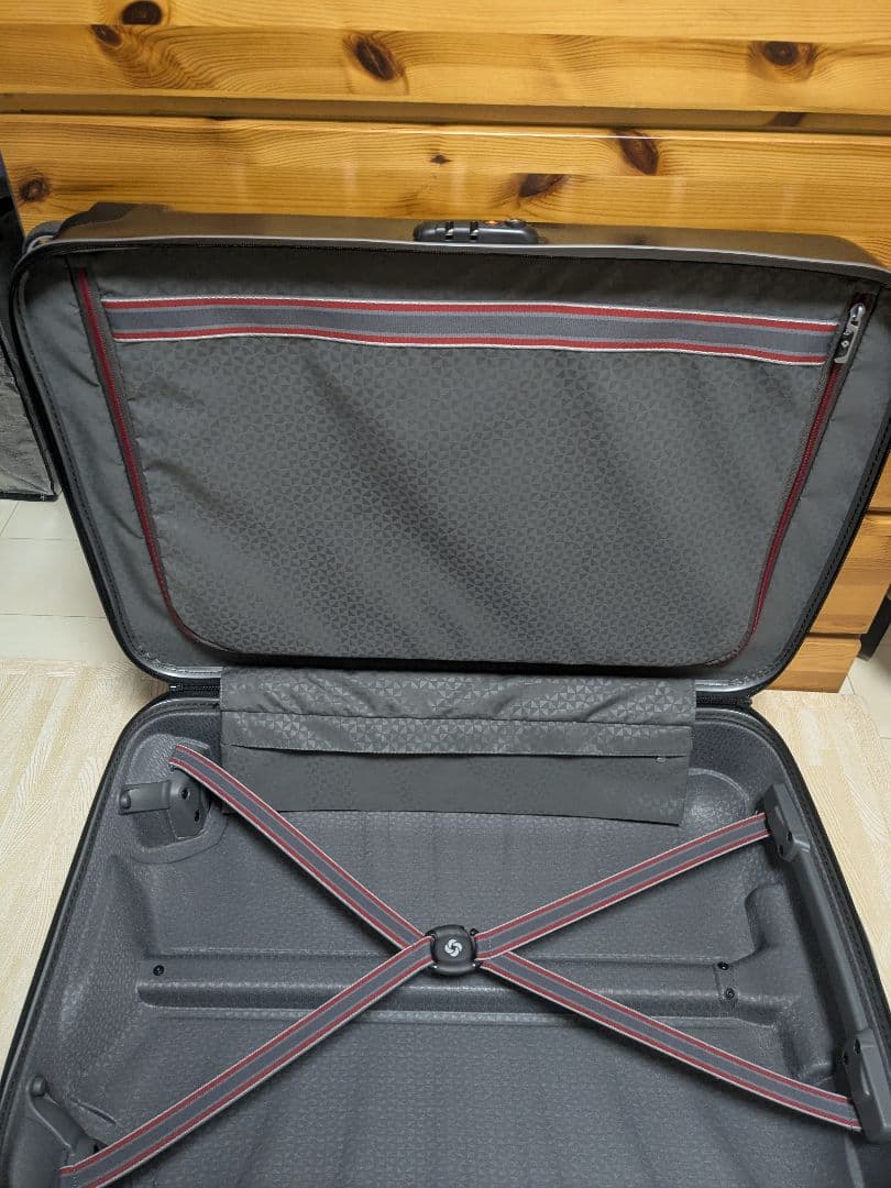サムソナイト ハードスーツケース