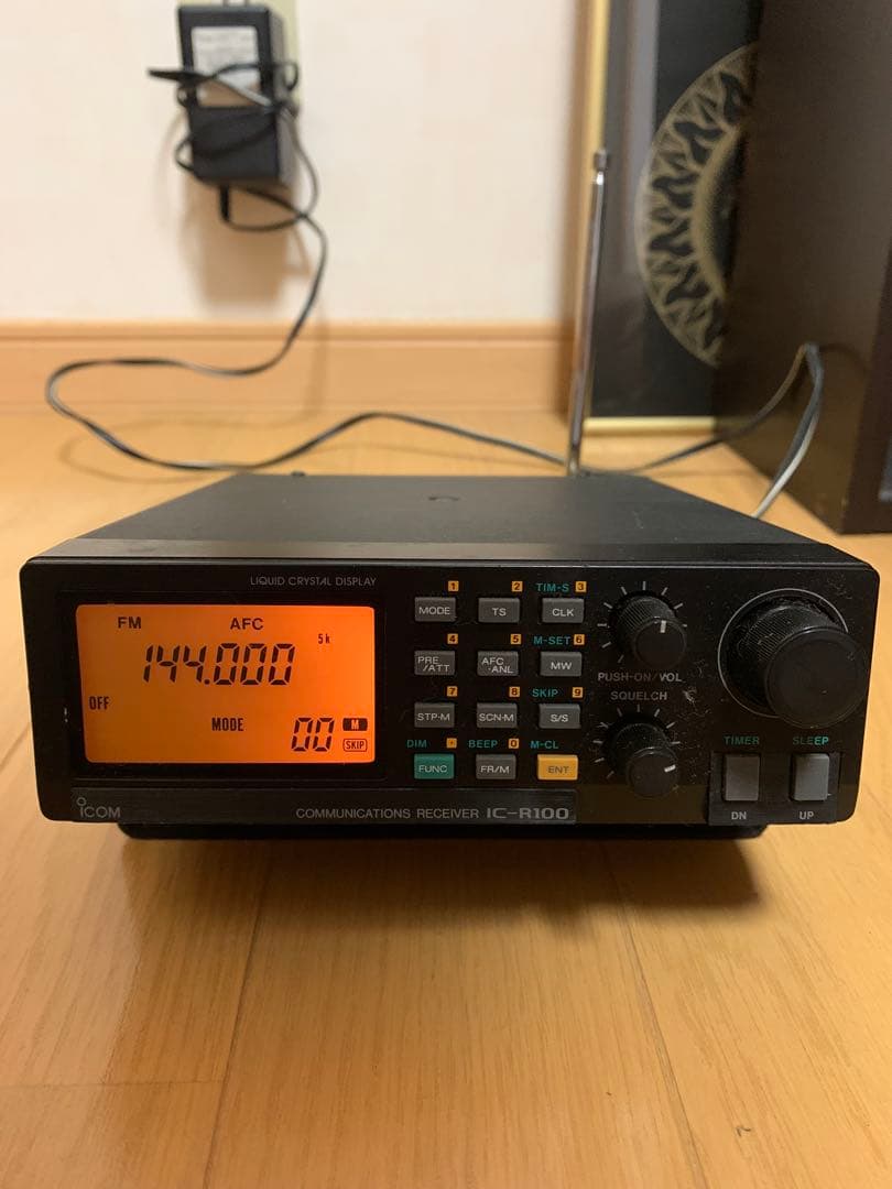 ICOM IC-R100 広帯域受信機