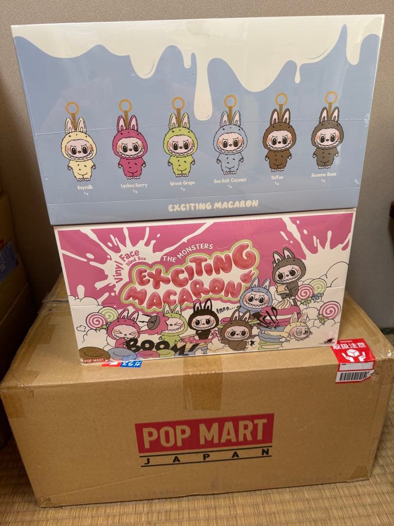 THE MONSTERS Exciting Macaron ぬいぐるみ