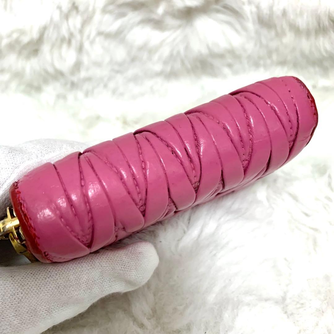 可愛い赤ロゴ　MIUMIU　ミュウミュウ　ケース　バイカラー