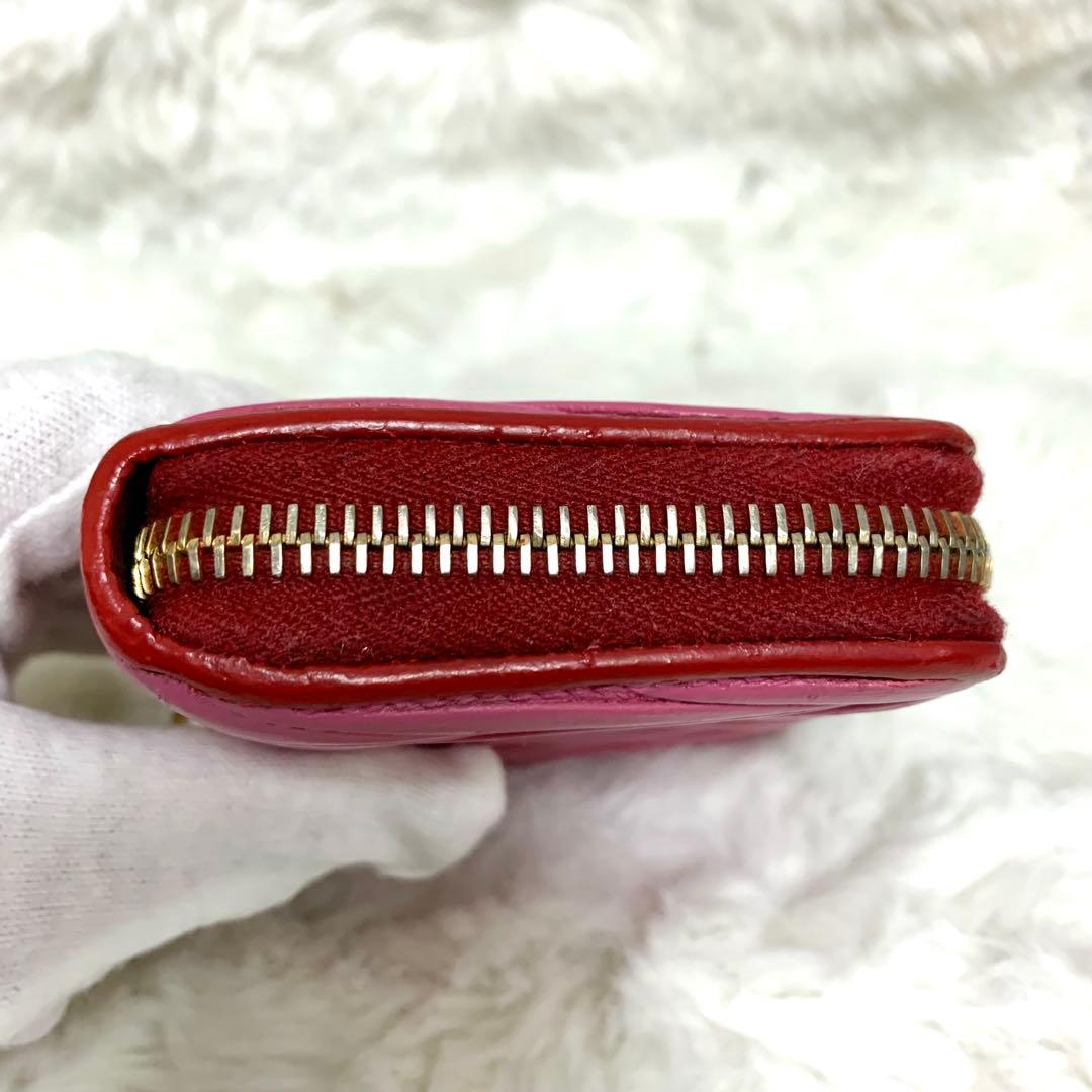 可愛い赤ロゴ　MIUMIU　ミュウミュウ　ケース　バイカラー