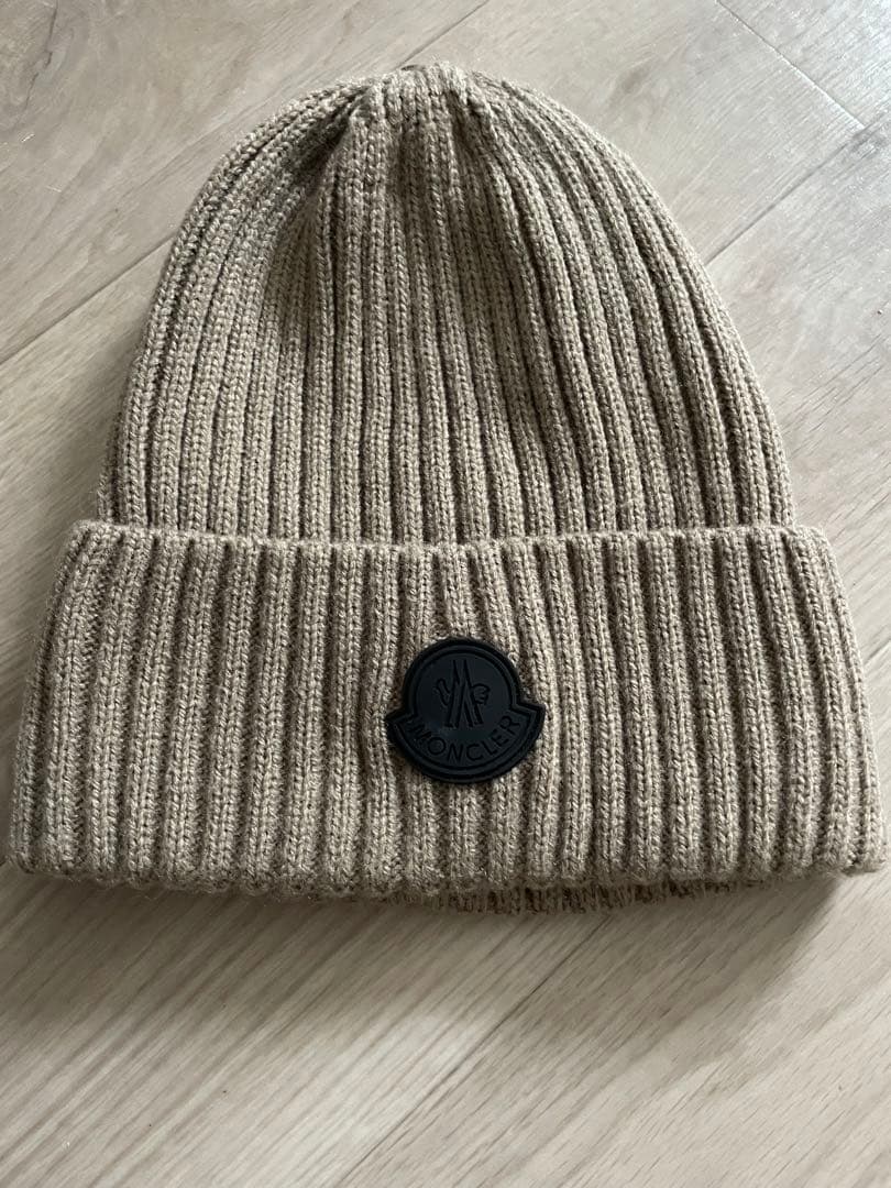 MONCLER ベージュ ニット帽