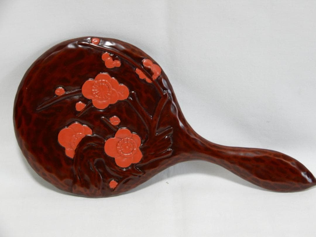 鎌倉彫　手鏡　乙女鏡　朱入り枝梅　揚雅堂　25㎝　化粧箱入未使用