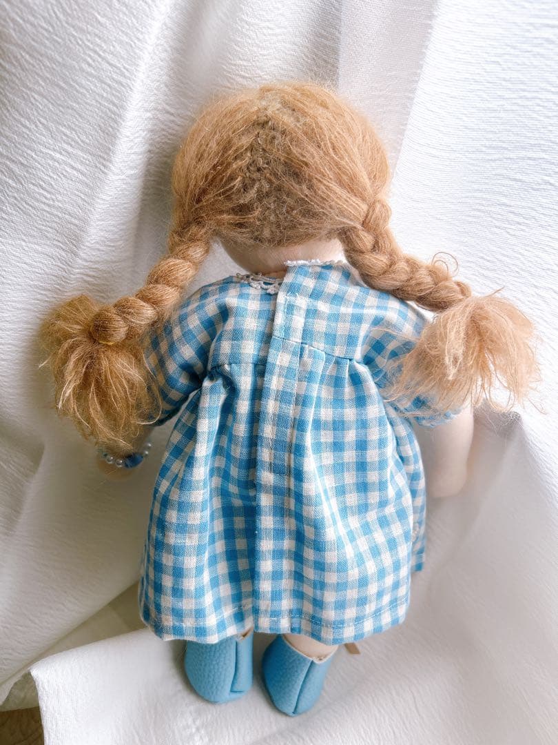 ウォルドルフ人形　水色の女の子
