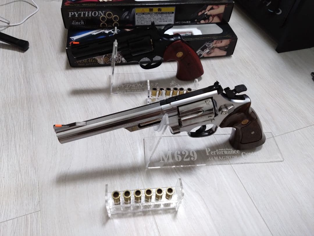 トイガン M629 .44MAGNUM & COLT PYTHON .357MAGNUM