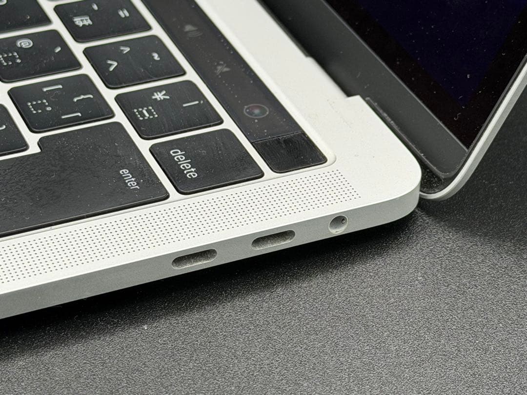 MacBookPro13 2016 TB 4ポート i5 8/256 電池95回