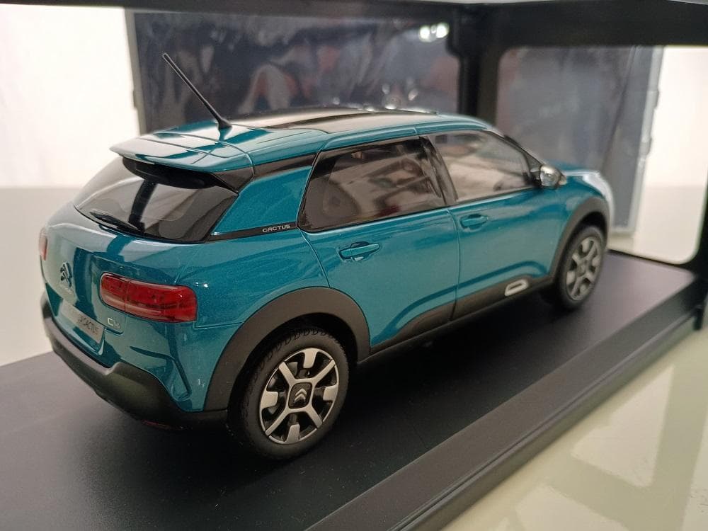 ノレブ シトロエン Citroen C4 カクタス 2018 1/18
