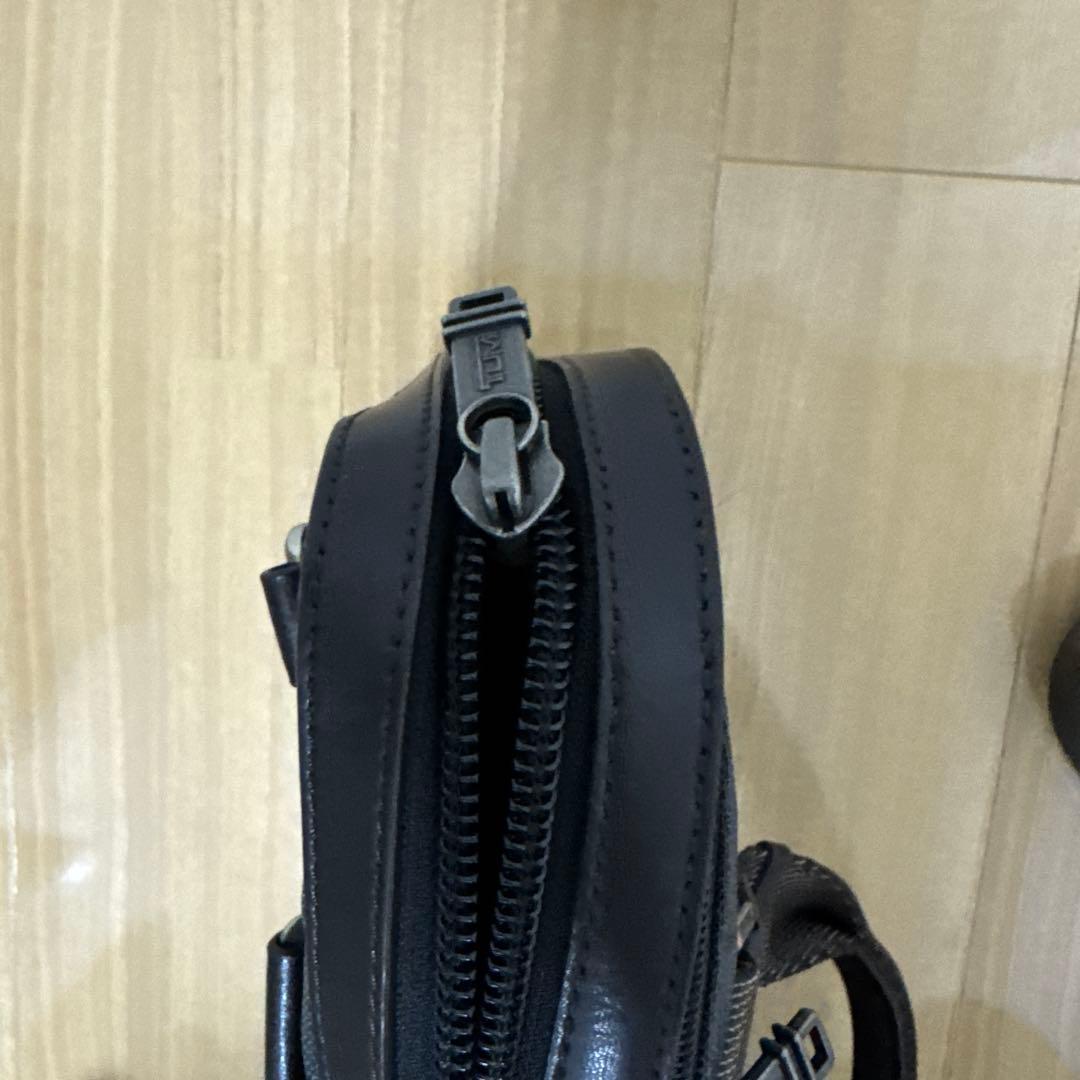 TUMI グレー/チャコール　ブリーフケース