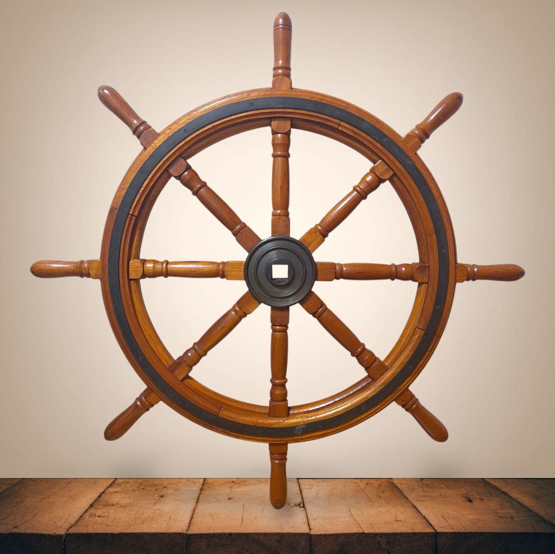 船 舵 かじ インテリア　お洒落　バー レストラン　木製