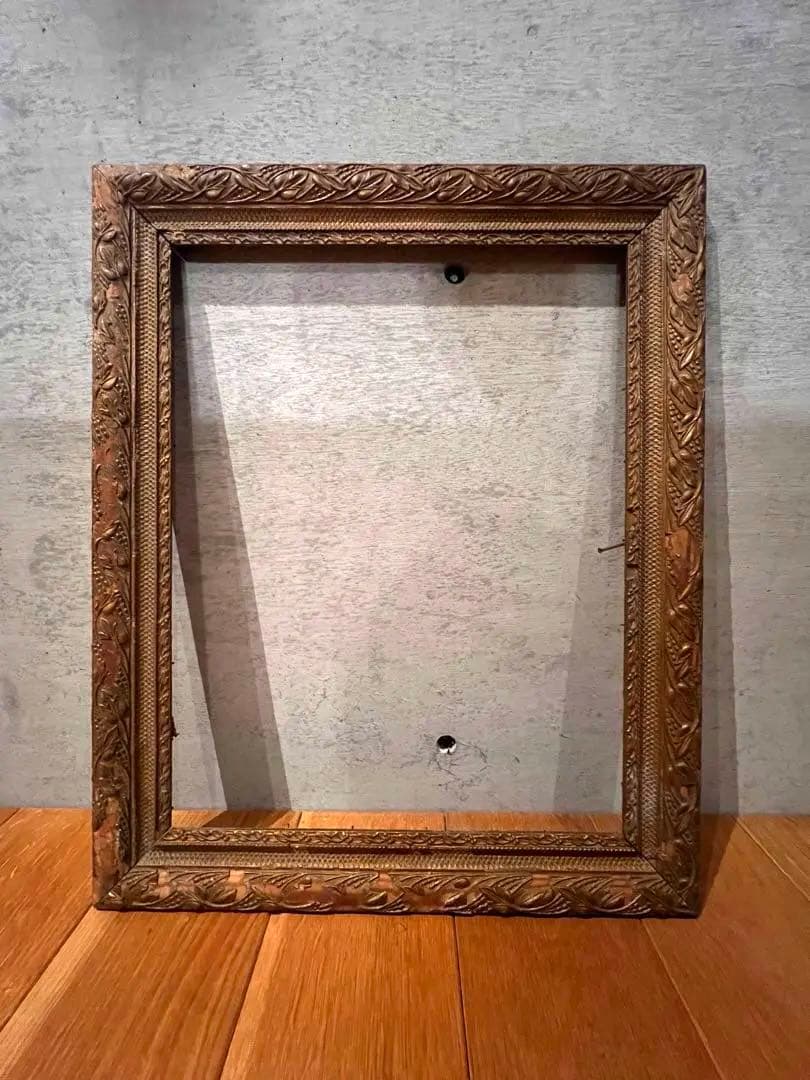 【アンティーク】くすんだゴールドの木製額縁　ヴィンテージフレーム