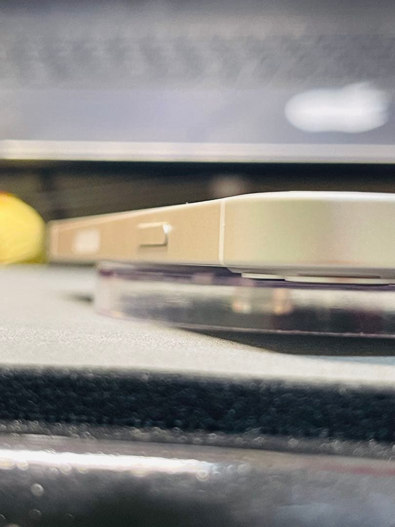 [美品] Apple iPhone 12 ホワイト 本体