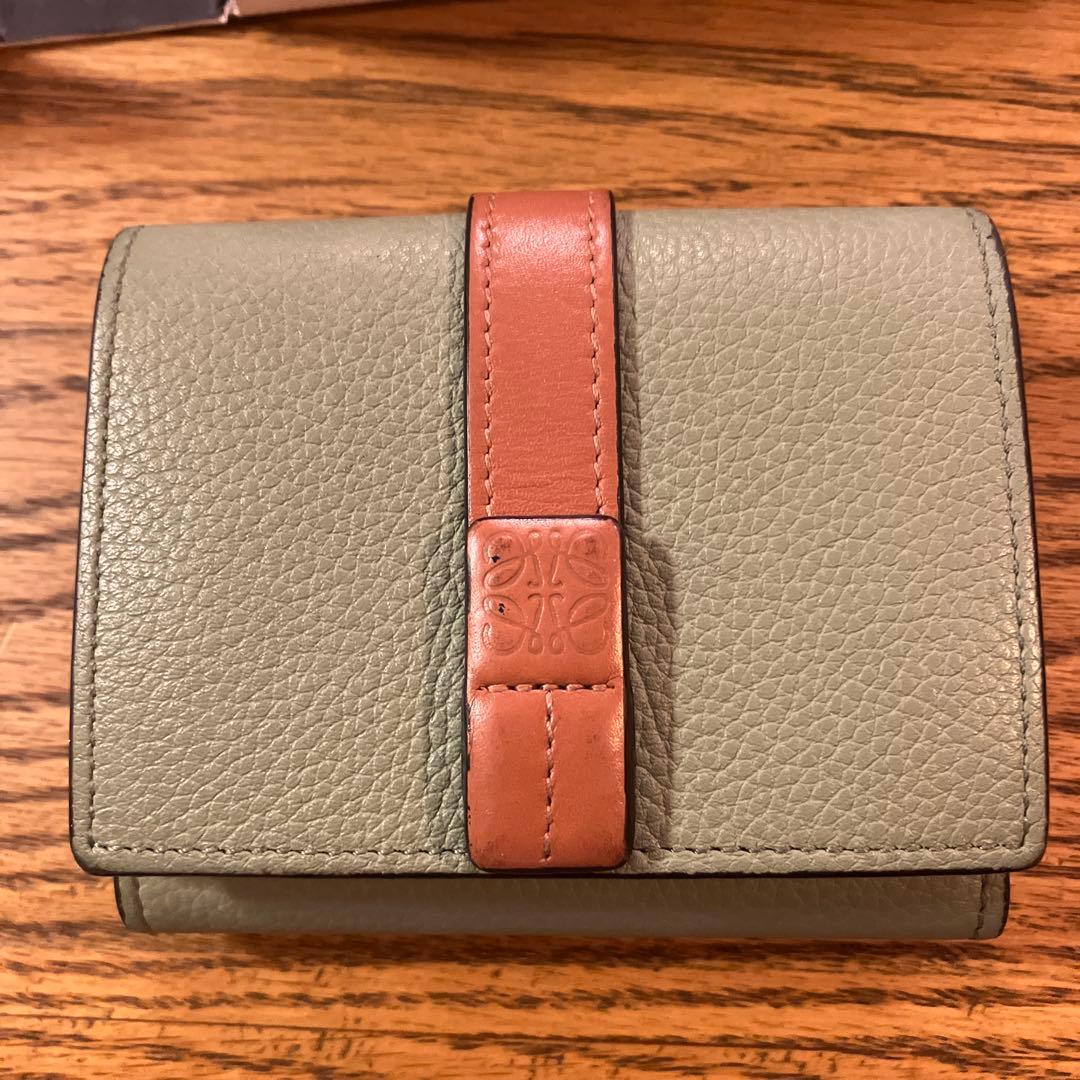 ロエベ　三つ折り財布　ローズマリータン