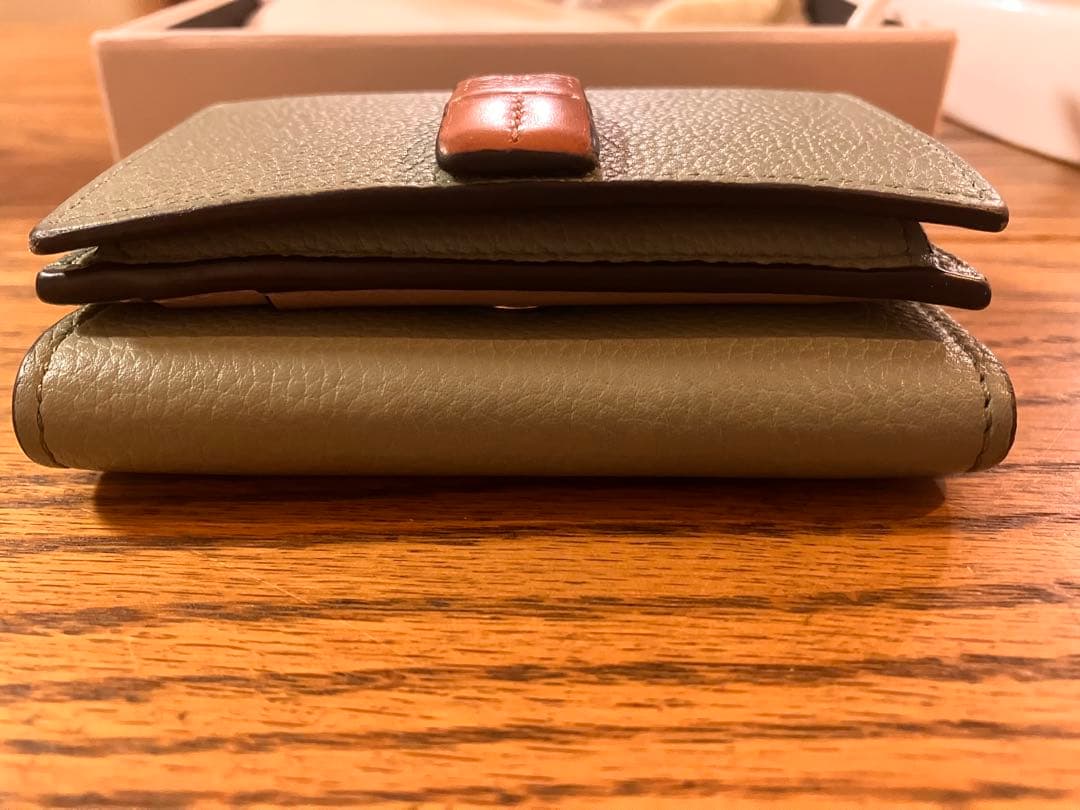 ロエベ　三つ折り財布　ローズマリータン