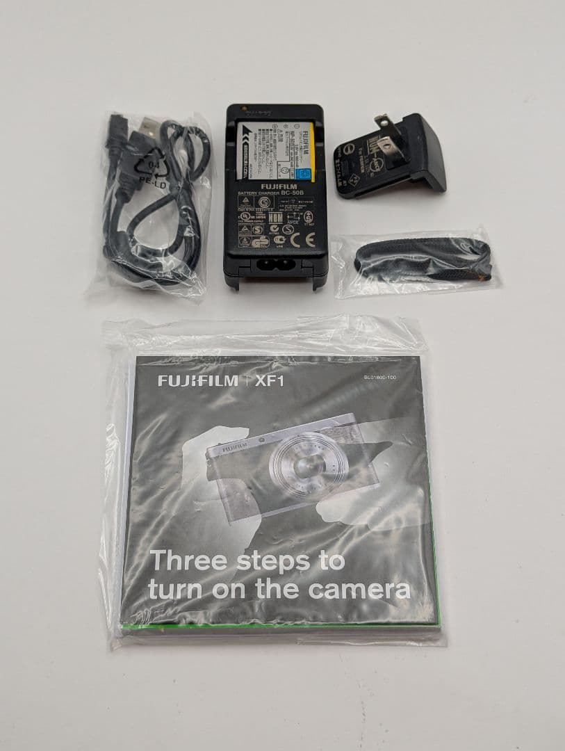 FUJIFILM XF1 シルバー ブラウン 美品