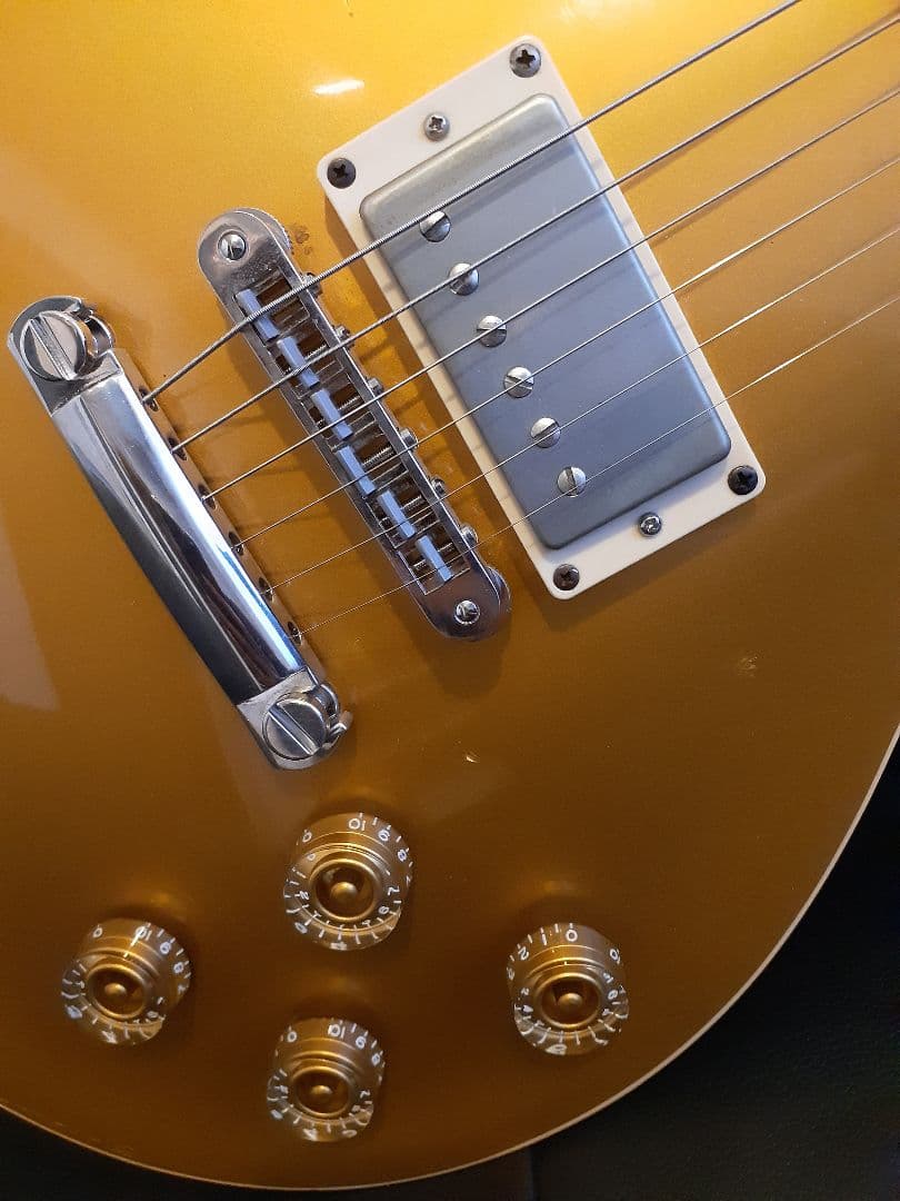 ギター Gibson Les Paul Standard Gold Top 2001