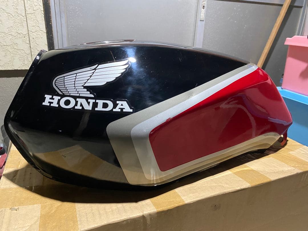 HONDA CBX 400f/550fタンク 2型黒/赤