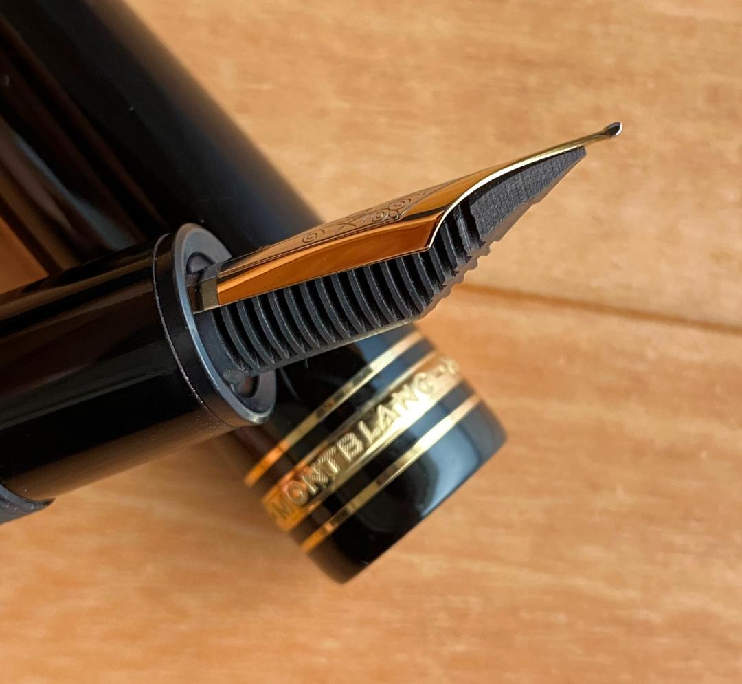 モンブラン　149 万年筆　エボナイト　マイスターシュテュック14k 中字　欠け
