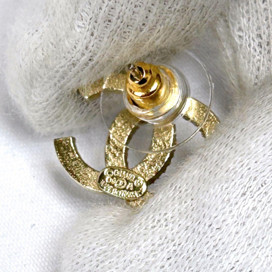 シャネル　CHANEL ラインストーン　ココマーク　ミニピアス　ゴールド金具