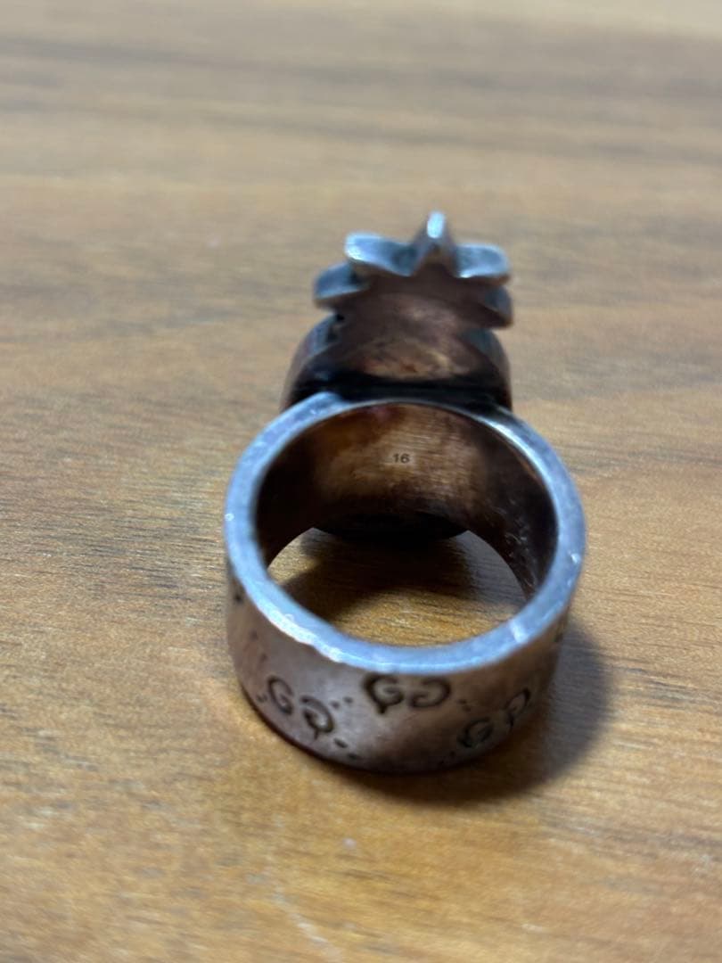 Gucci ロゴ入りシルバーリング