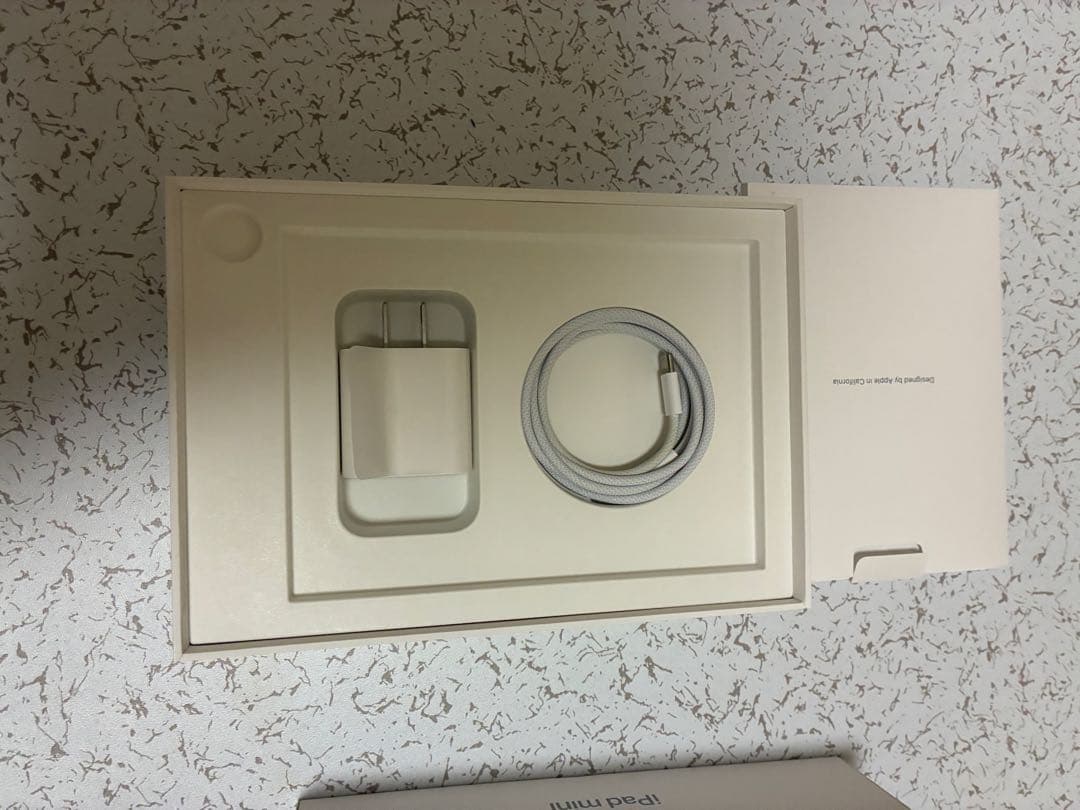 Apple iPad mini 第7世代 Wi-Fi 128gb(ケース付き)