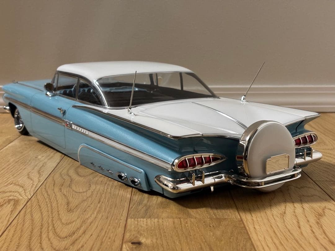 ビ*ド様 REDCAT 1959 IMPALA ラジコンボディーとホイールとオマ