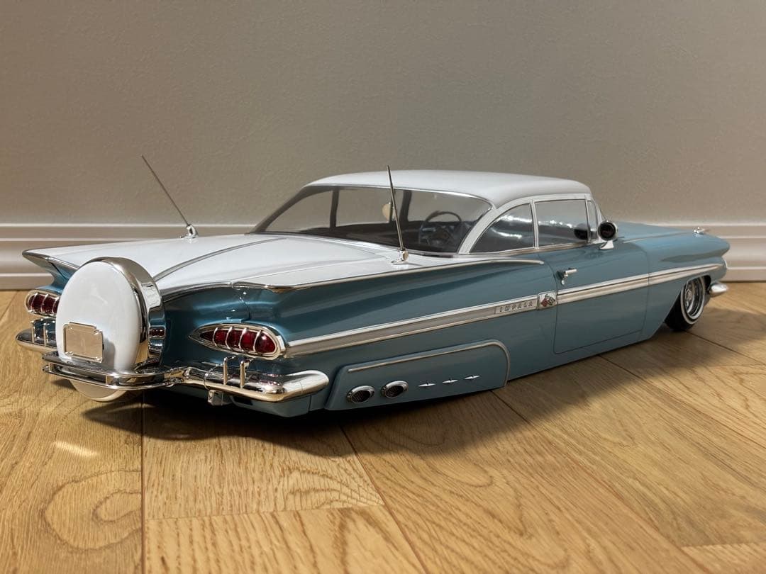 ビ*ド様 REDCAT 1959 IMPALA ラジコンボディーとホイールとオマ
