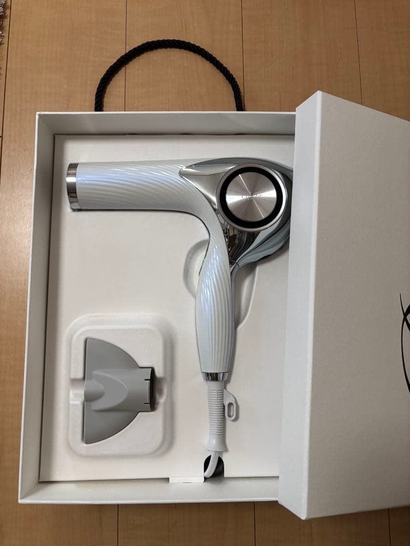 リファ　ビューティックドライヤープロ　2024年製