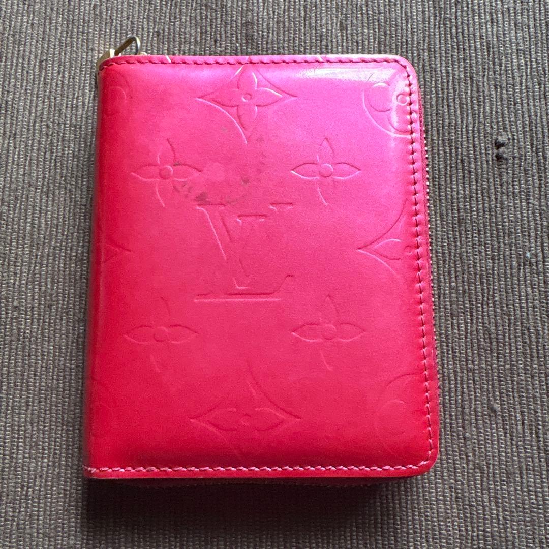 ルイヴィトン　ヴェルニ　フューチャピンク　二つ折財布