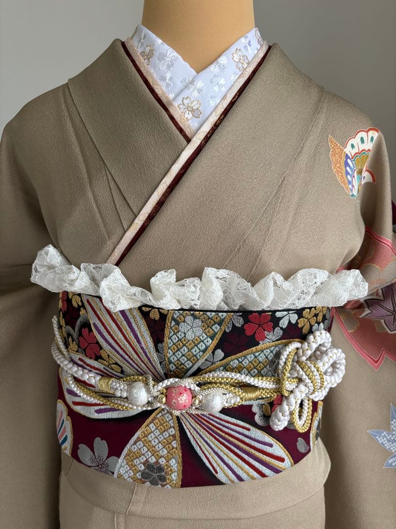 miar 様　⭐️振袖セット（７点）正絹振袖　成人式　クリーニング済　グレージュ系