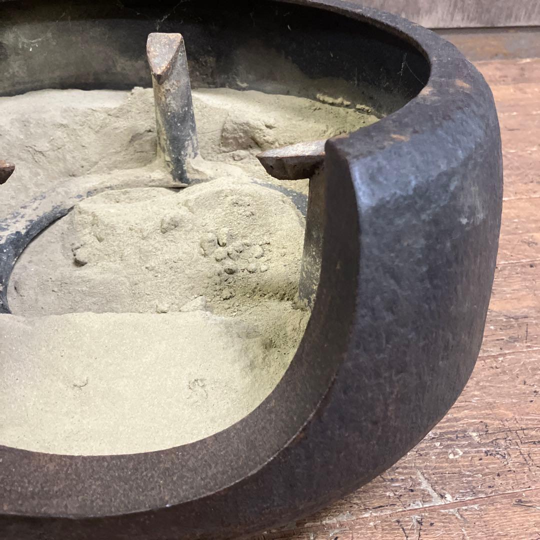 D-壁 昭和レトロ 茶道具 鉄製 風炉釜 丸型 共箱付き 釜環付き 骨董 古美術