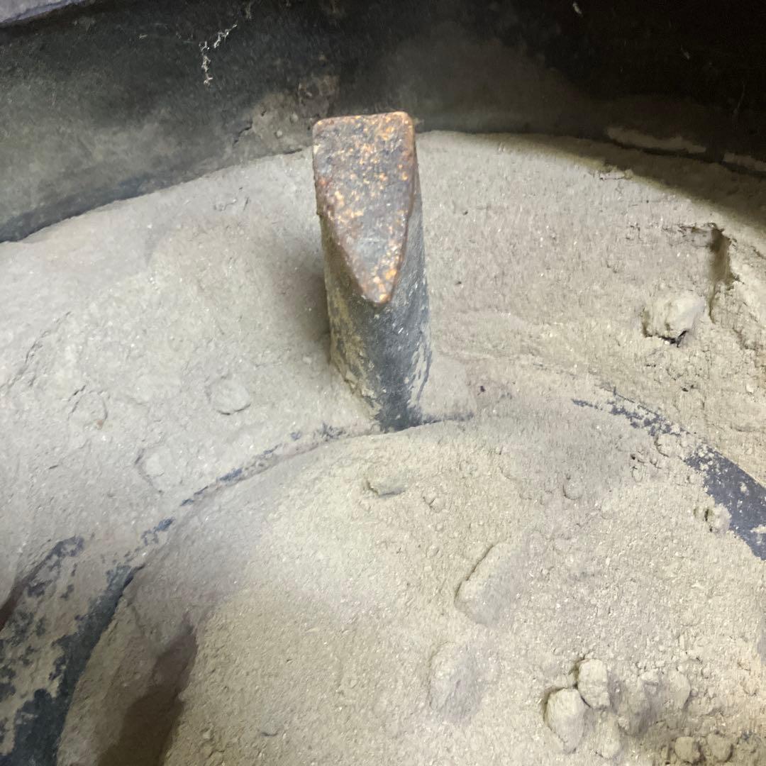 D-壁 昭和レトロ 茶道具 鉄製 風炉釜 丸型 共箱付き 釜環付き 骨董 古美術