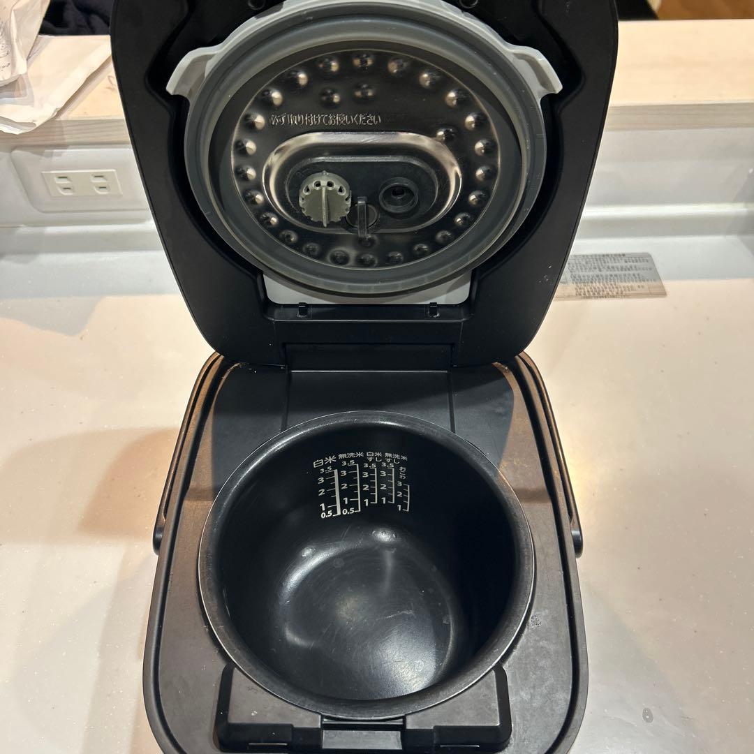 TOSHIBA 東芝　圧力IH炊飯器