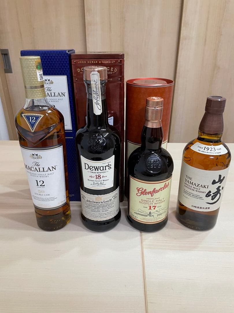 山崎　マッカランダブルカスク12年　グレンファークラス17年　デュワーズ18年