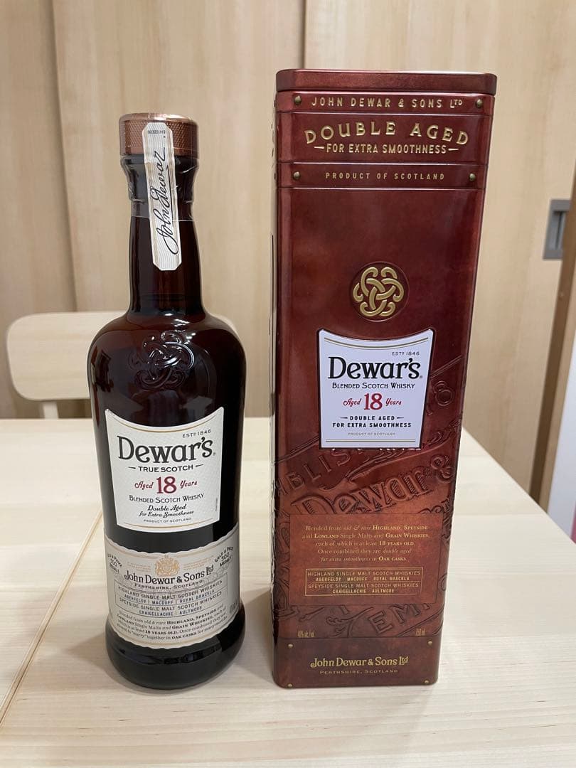 山崎　マッカランダブルカスク12年　グレンファークラス17年　デュワーズ18年