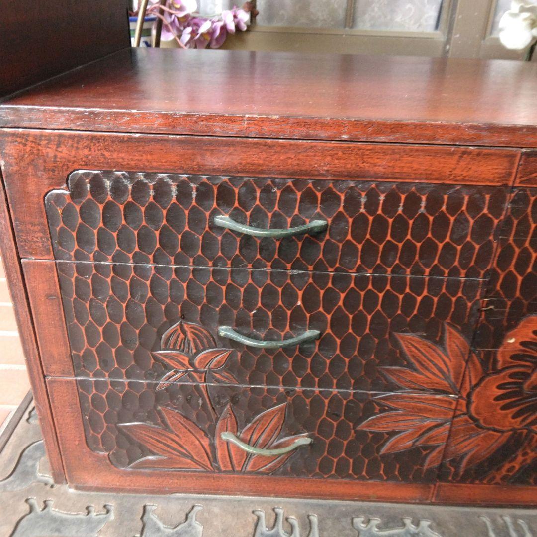 鎌倉彫の 小型 茶箪笥、整理棚 または、テレビ台