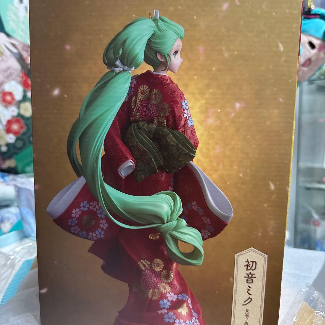 初音ミク 見逃し美人Ver. 1/7スケールフィギュア